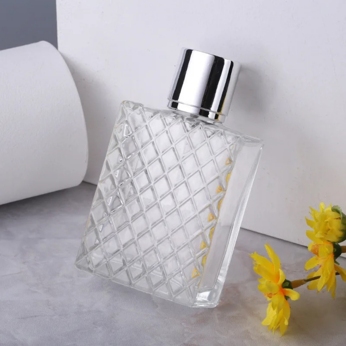 Perfume - 100 ML Extrait de Parfum  - Niche & Designer - Scents A-Z